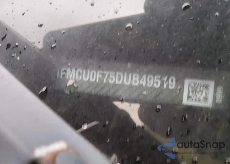 2013 Ford Escape S z USA, uszkodzony, nr VIN 1FMCU0F75DUB49519